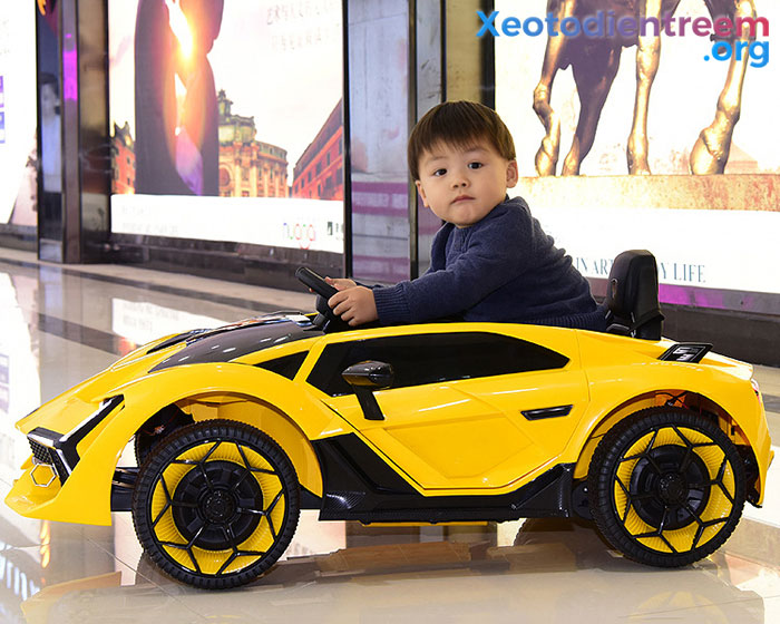 Xe hơi điện trẻ em Lamborghini TA666 6